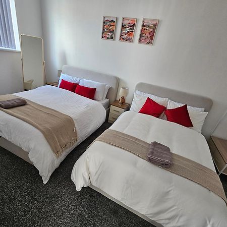 Stylish 1 Bed Apartment In Newly Refurbished Building W/ Parking & Wi-Fi Birmingham Buitenkant foto