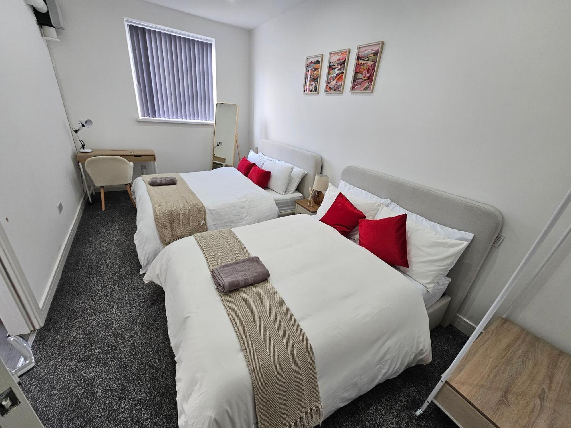 Stylish 1 Bed Apartment In Newly Refurbished Building W/ Parking & Wi-Fi Birmingham Buitenkant foto