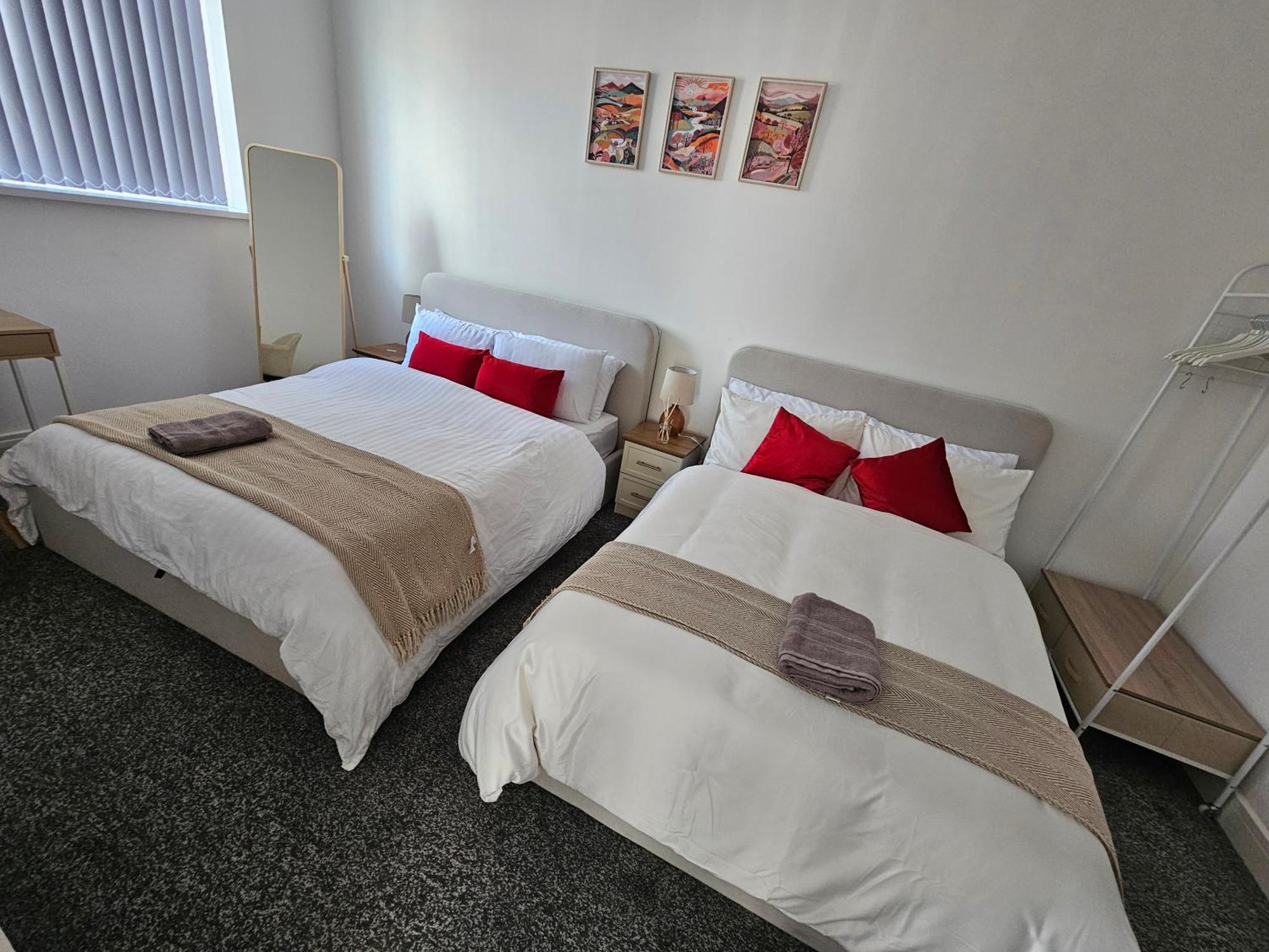 Stylish 1 Bed Apartment In Newly Refurbished Building W/ Parking & Wi-Fi Birmingham Buitenkant foto